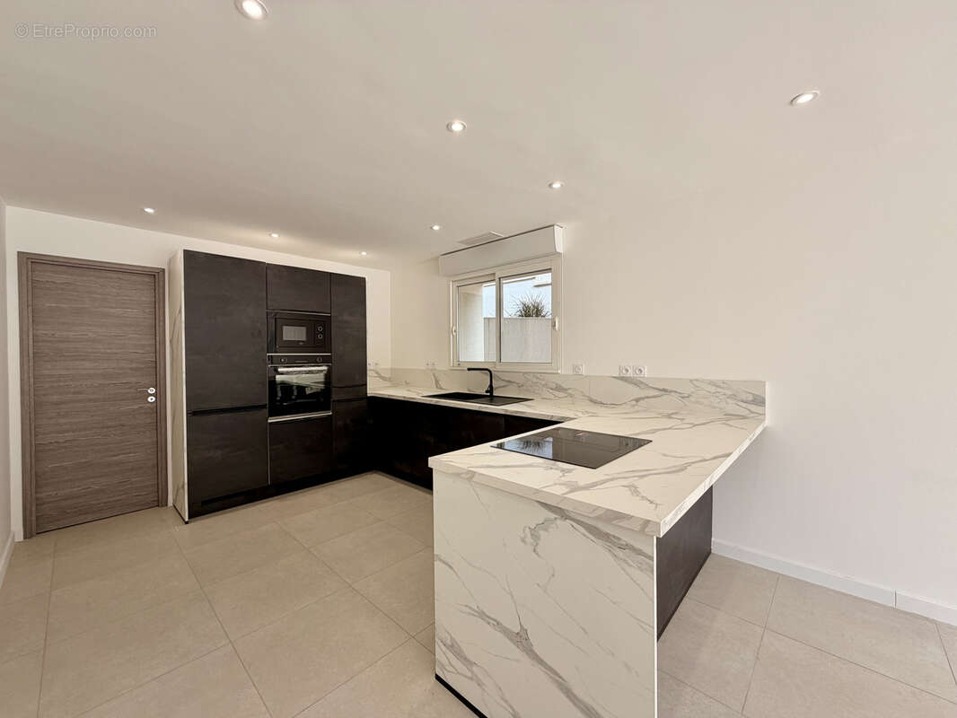 Maison à LA VALETTE-DU-VAR