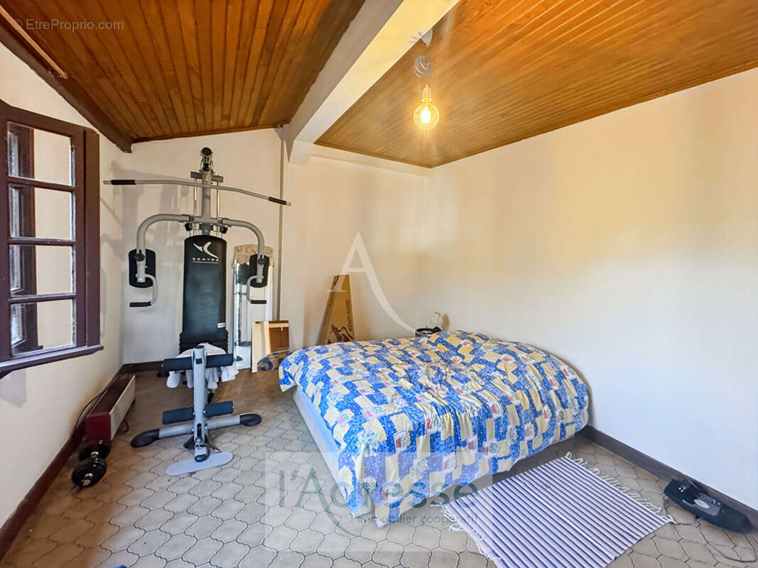 Maison à PUY-L&#039;EVEQUE