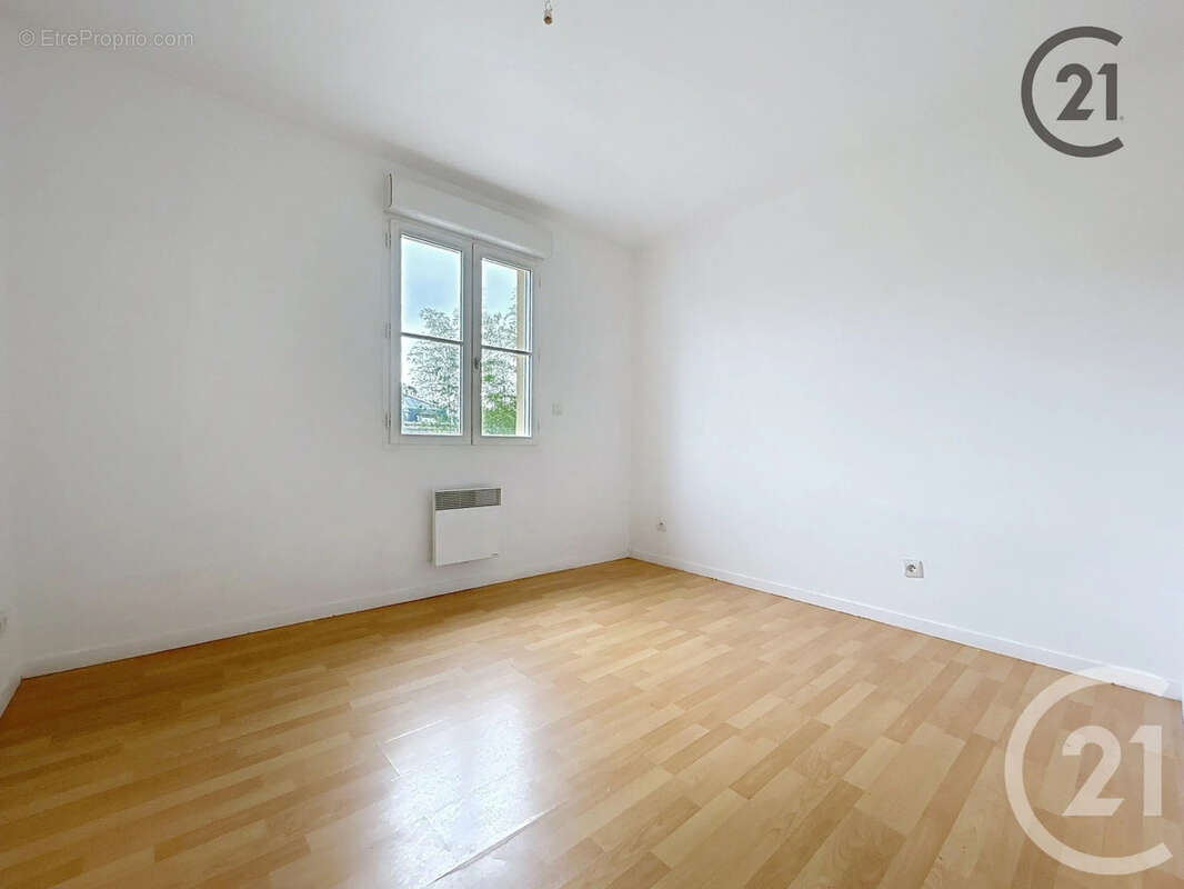 Maison à MONTEREAU-FAULT-YONNE