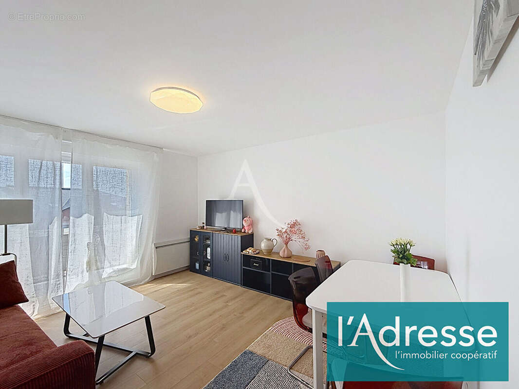 T2 rénové de 46m² avec balcon 5ème étage avec ascenseur - photo 2