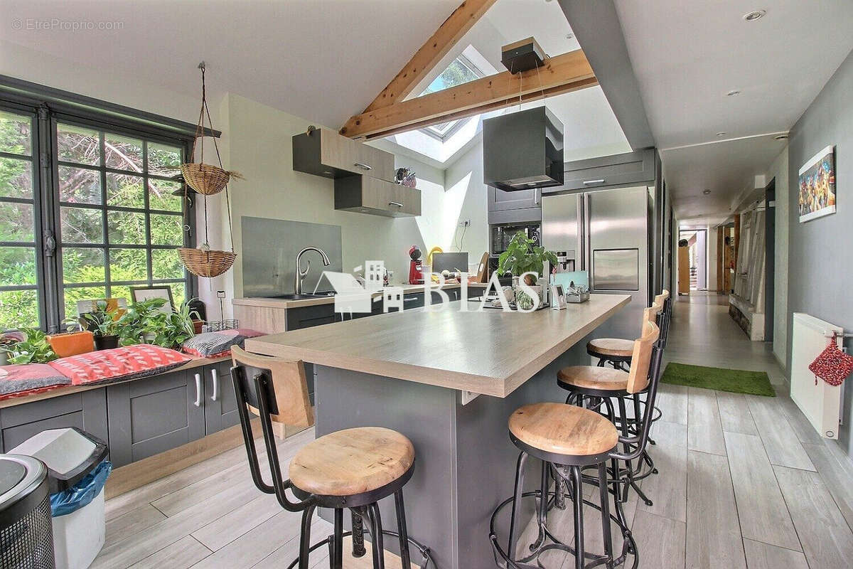 Maison 220 m² à Bourg-Achard  - photo 4