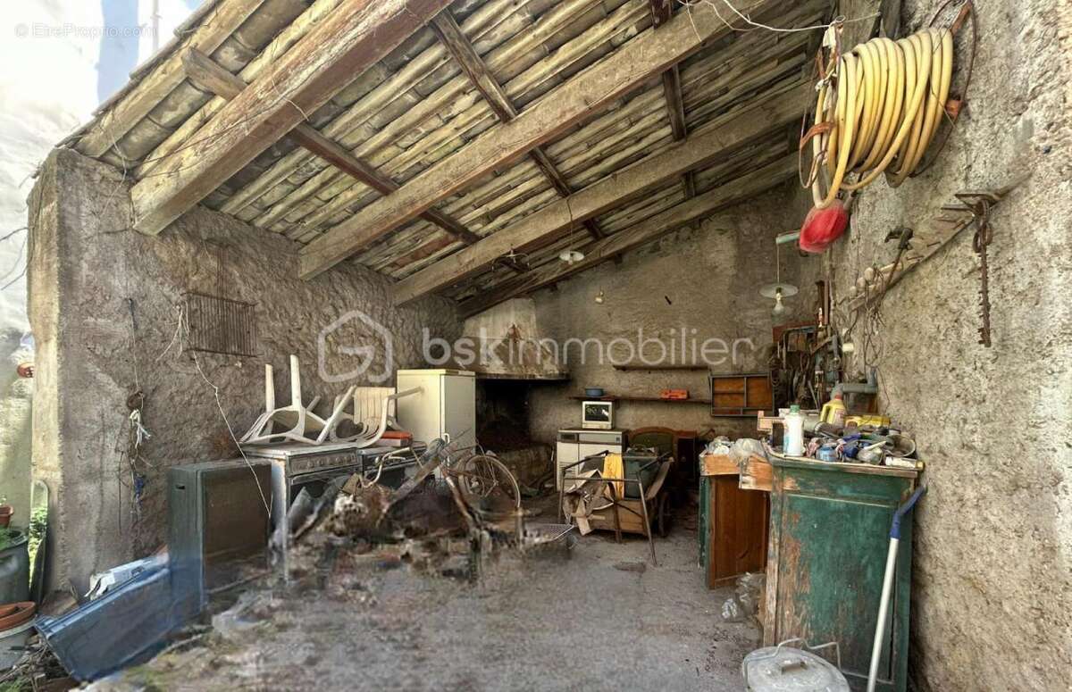 Authentique maison de village avec terrasse, jardin et garage - photo 6