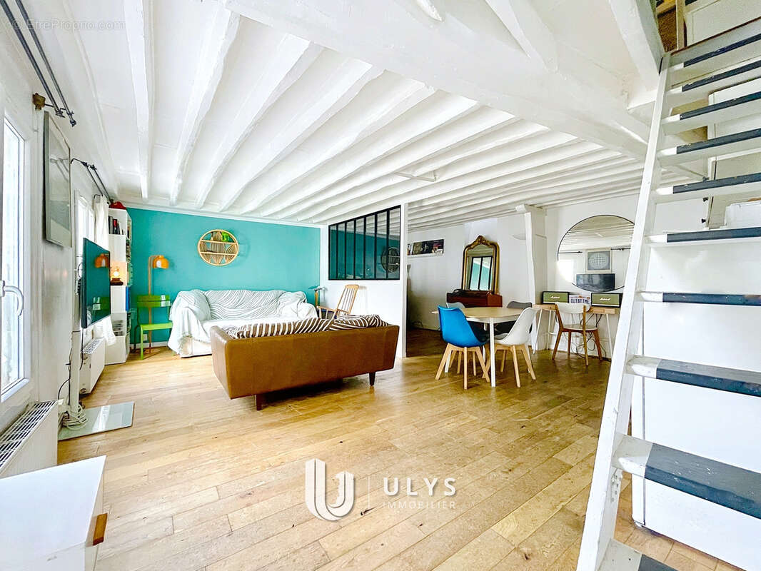 Appartement à PARIS-8E