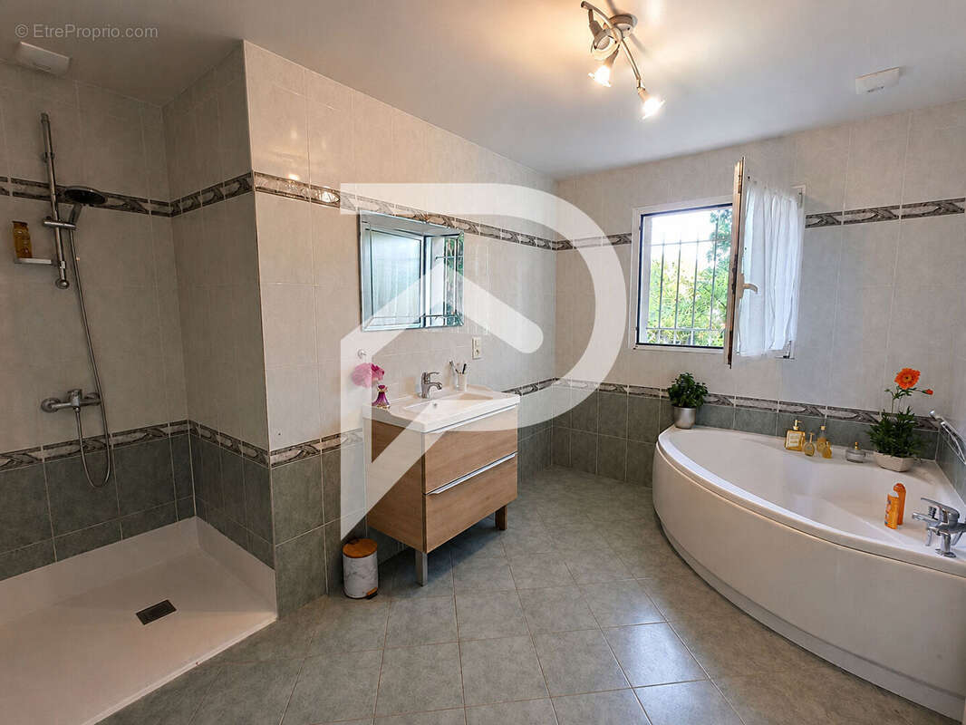 Maison Peyrehorade 6 pièces 144 m² avec studio - photo 6