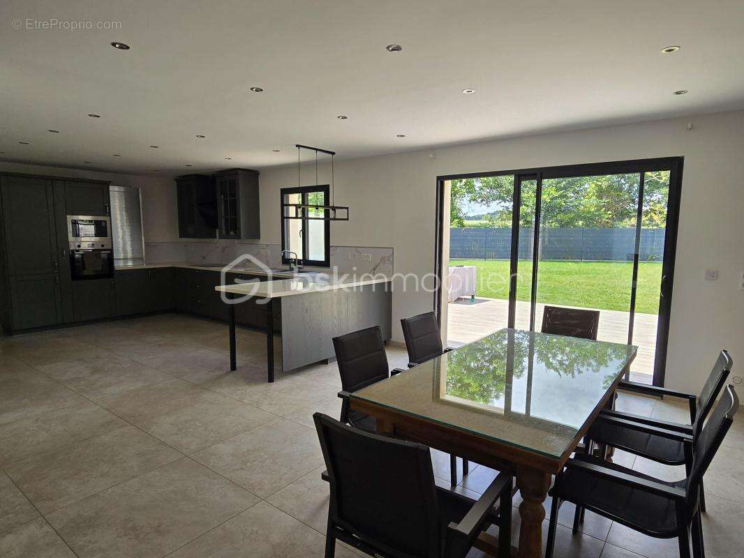 Pavillon contemporain de 2020 – 225 m² – 6 Chambres – DPE A – Saint-Martin-le-Nœud (60000) - photo 6