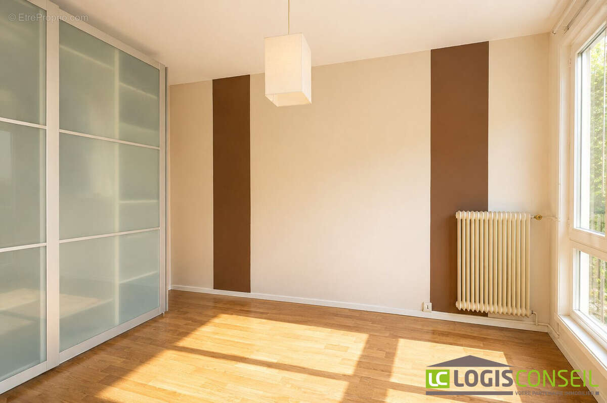 Appartement 72 m² à Chatenay-Malabry  - photo 6