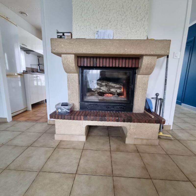 Maison à LES BORDES