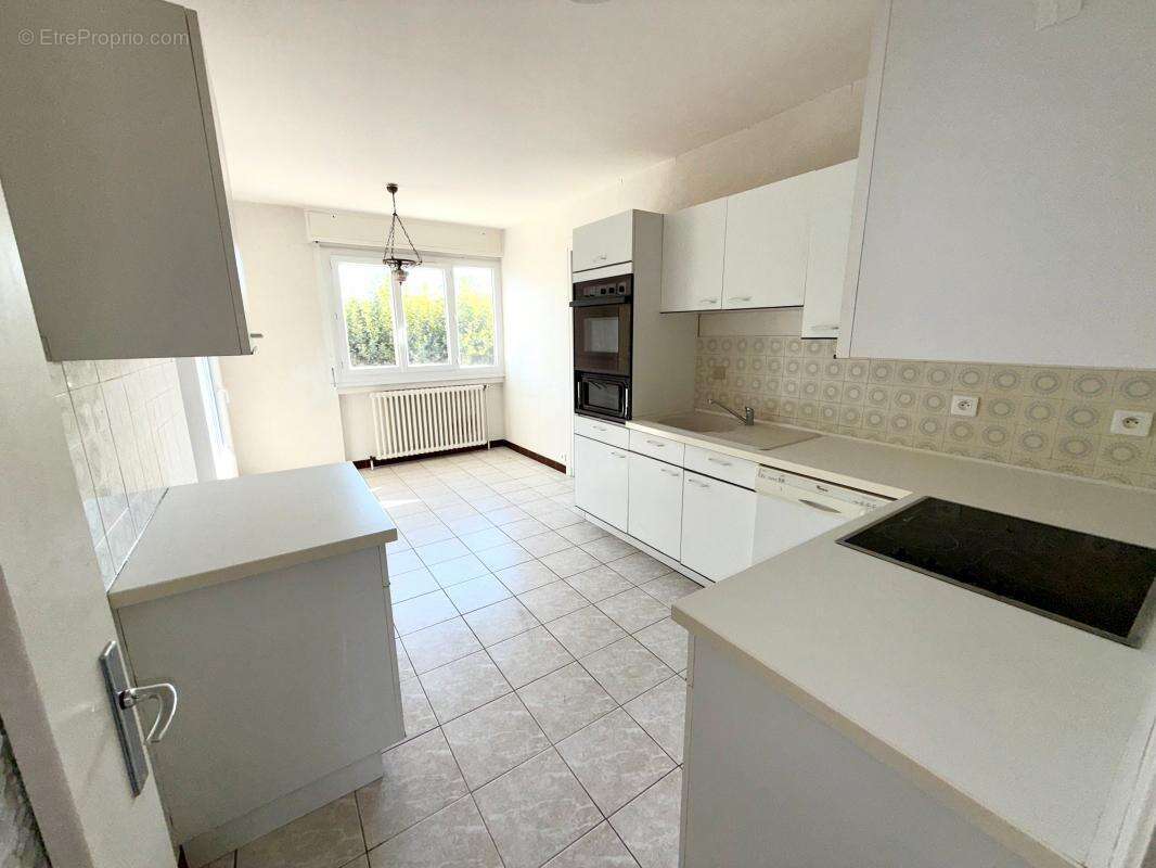 Appartement à LA VERPILLIERE