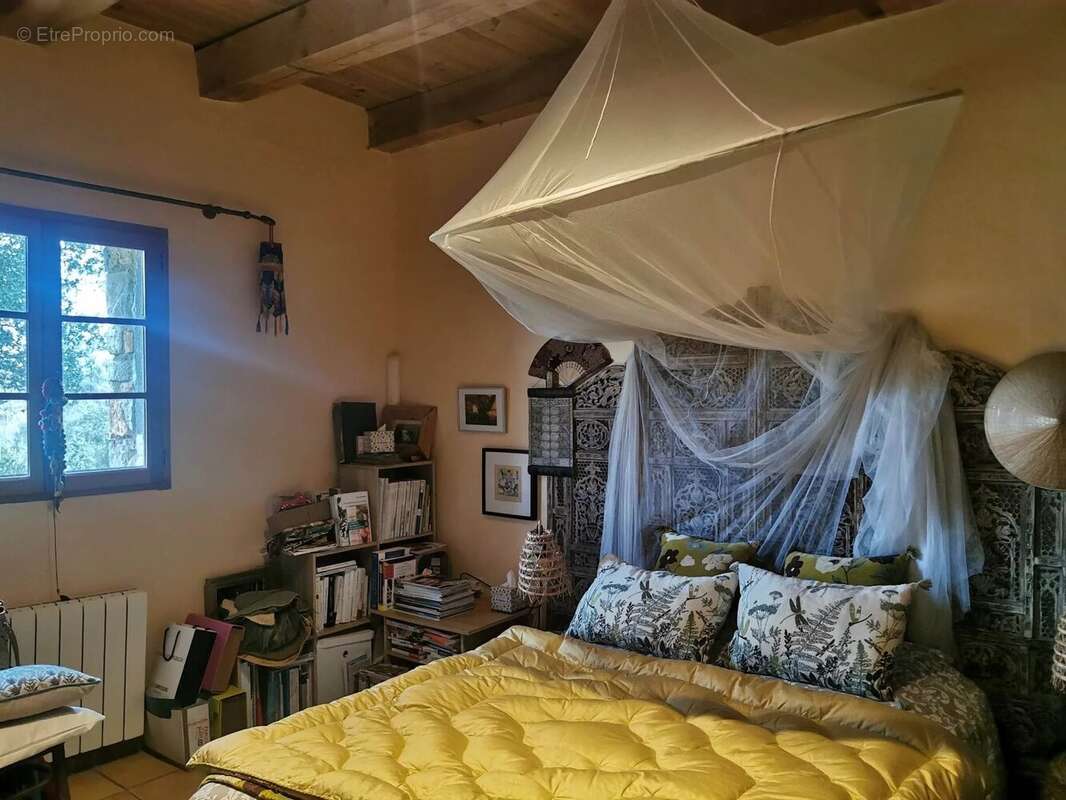 Maison à ENTRECASTEAUX