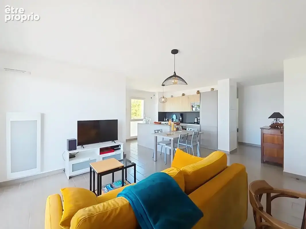 Appartement avec grande terrasse vue sur l'étang de thau et double parking - photo 2