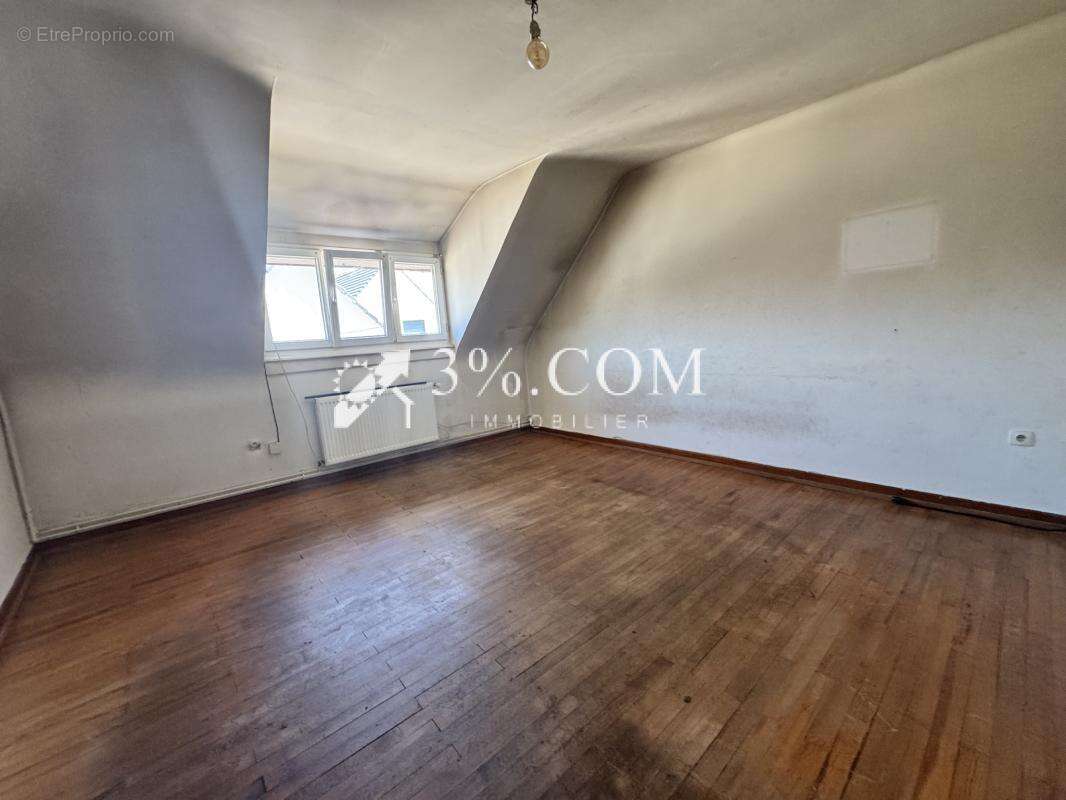 3%COM Grand triplex F5 de  156m2 au sol avec 4 chambres - photo 7