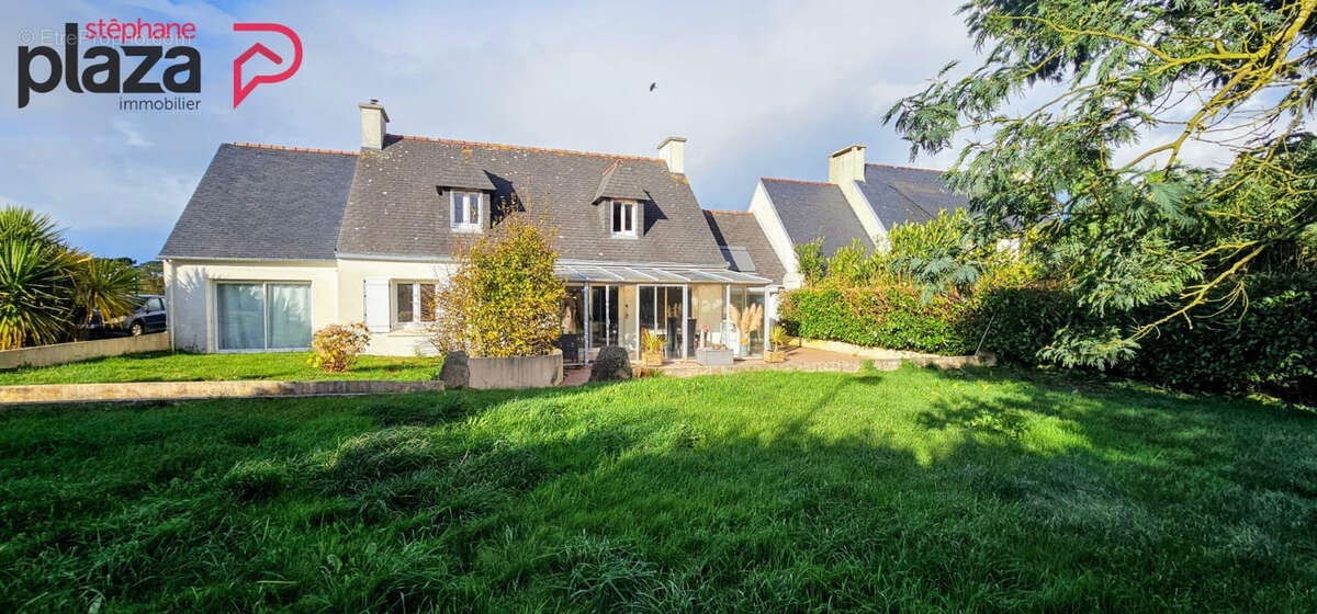 Maison à POULLAN-SUR-MER