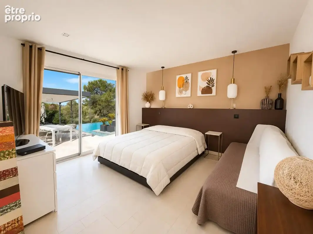 NIMES EAU BOUILLIE/PLANETTE Villa d'exception de 220 m2 avec jardin et piscine à débordement - photo 15