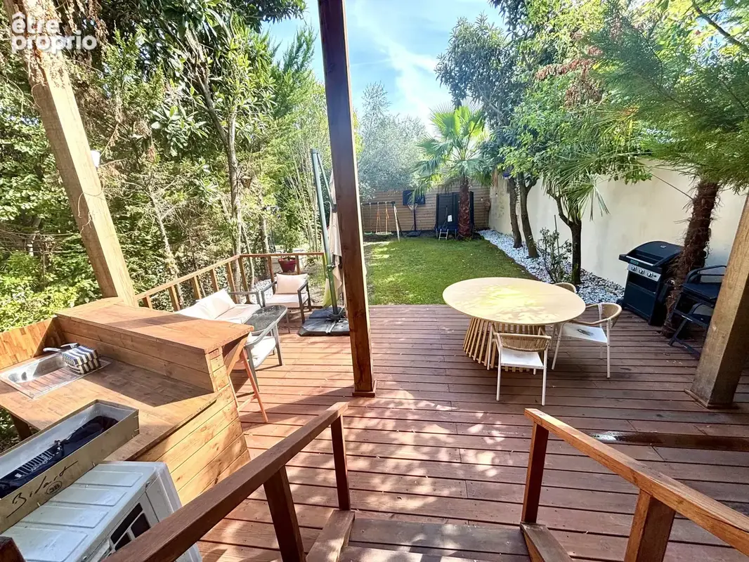 Barrière Saint-Genès    Bien rare avec jardin et terrasses - photo 20