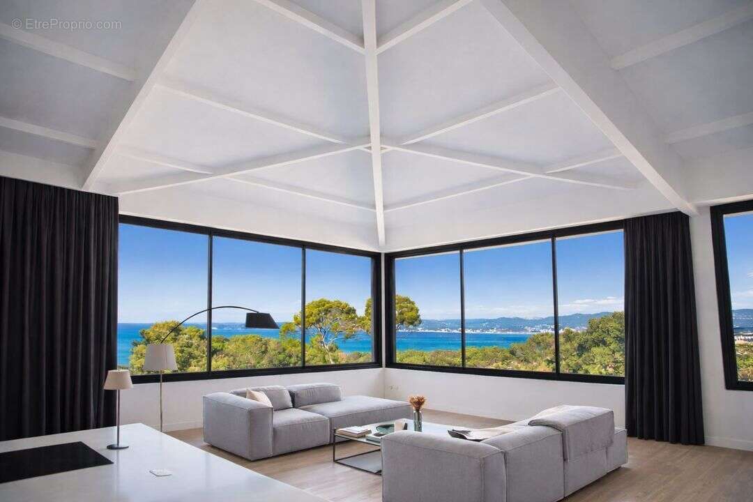 Appartement à SIX-FOURS-LES-PLAGES