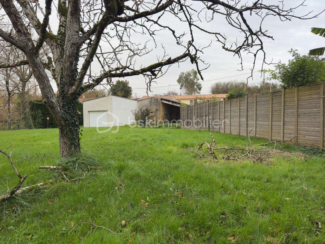 Maison à LE GUE-DE-VELLUIRE