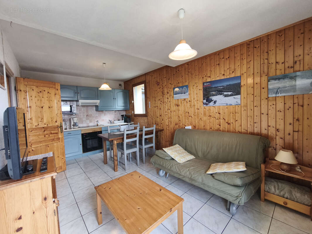 Appartement à SUTRIEU