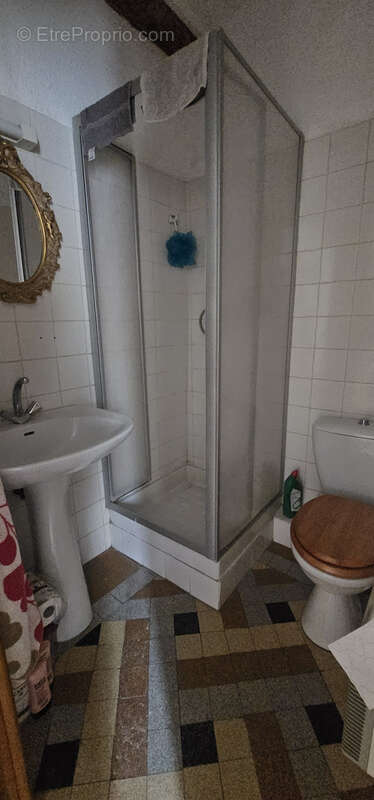 Appartement à BAGNOLS-EN-FORET