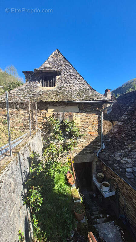 Maison à ESTAING