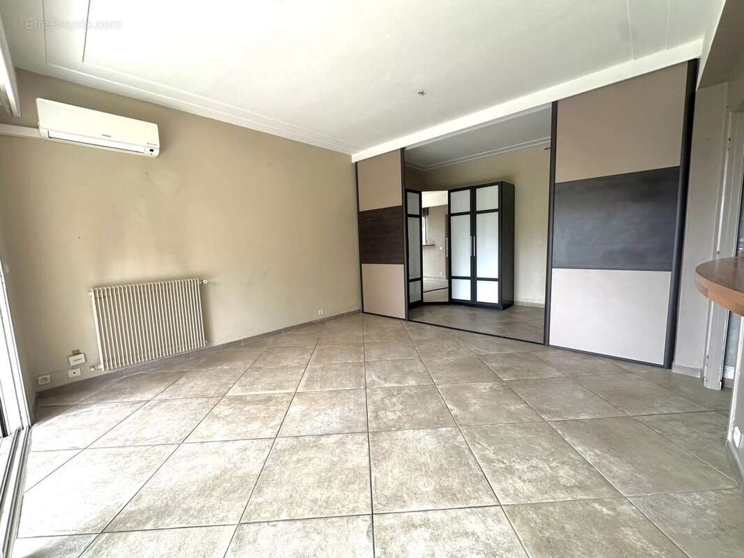 Nice corniche fleurie studio 42m² + jardin 35m²+ cave - photo 13