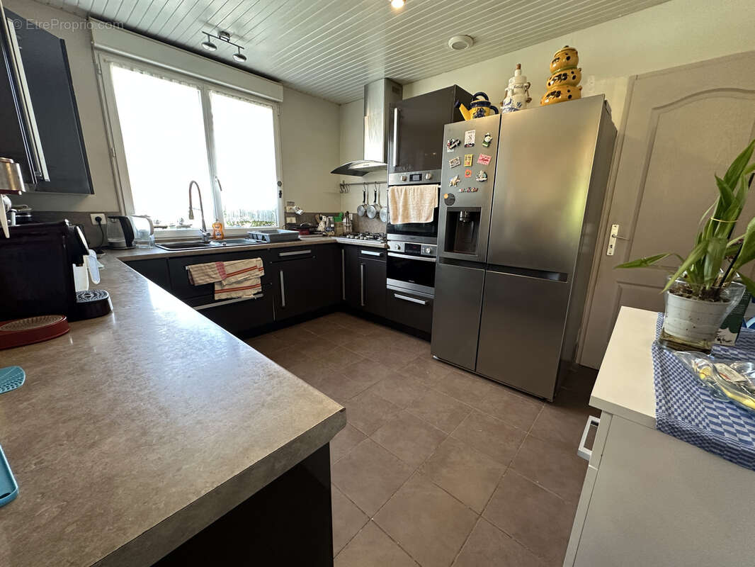 Maison à LA ROCHE-CHALAIS