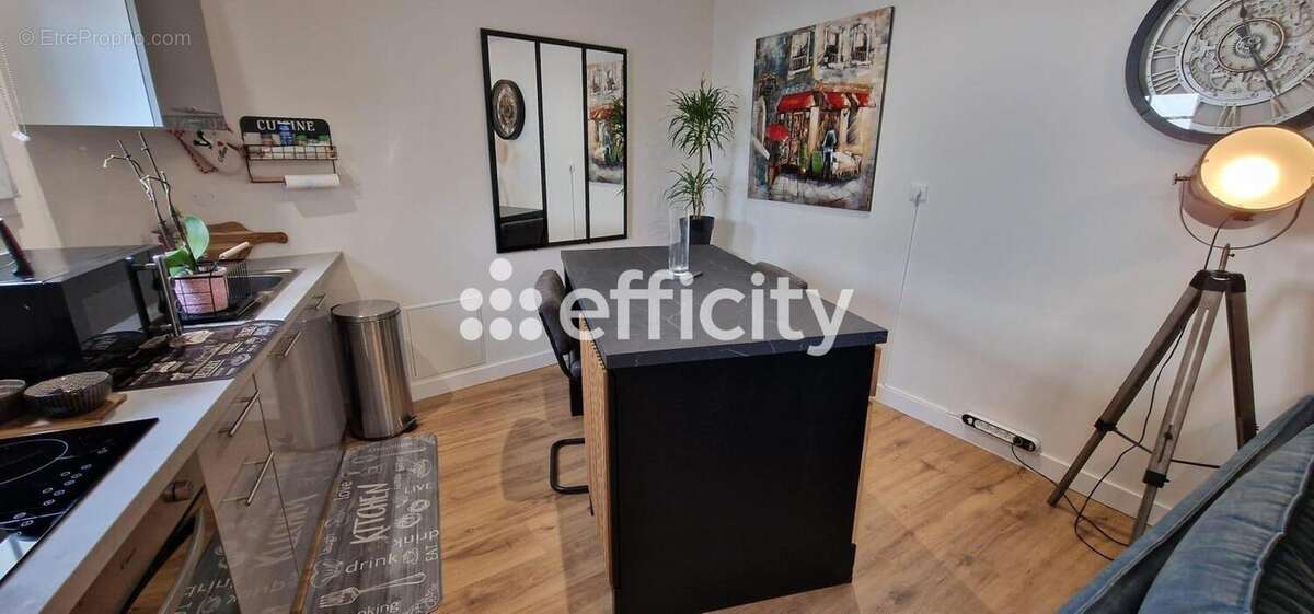 Maison à RUELLE-SUR-TOUVRE