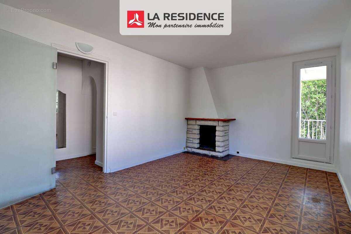 Appartement 70 m² à Maurecourt  - photo 2