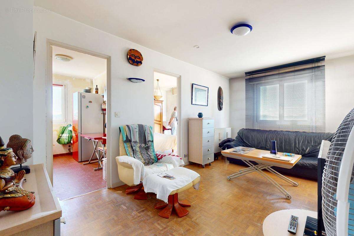Appartement à MARSEILLE-12E