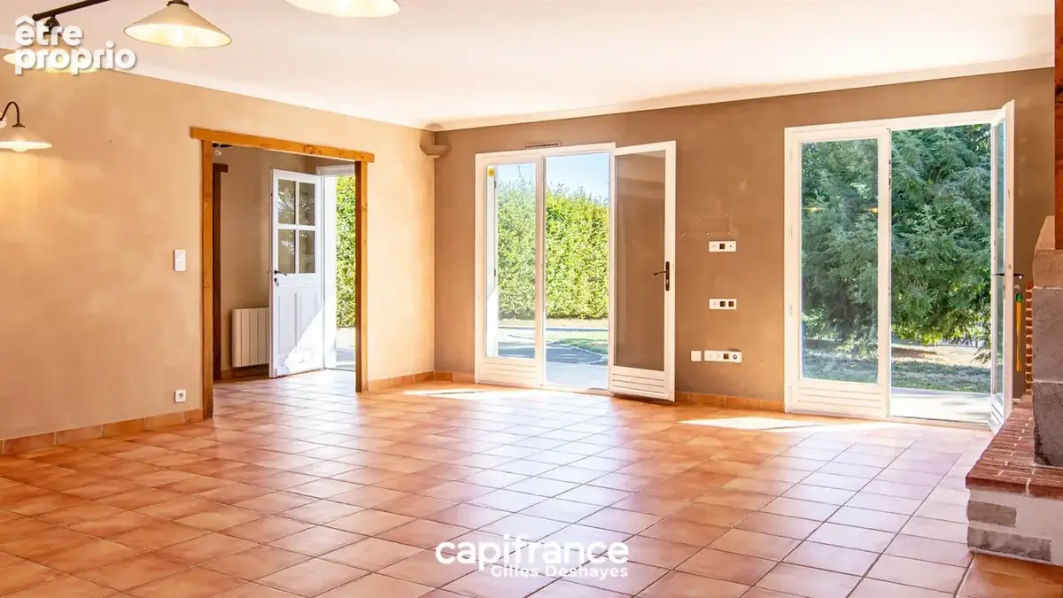 Cruzilles-lès-mépillat (01290) – tout de plain-pied – 3 chambres – piscine 12 × 4 – 78,6 m² de dépendances – terrain 2 710 m² - photo 8