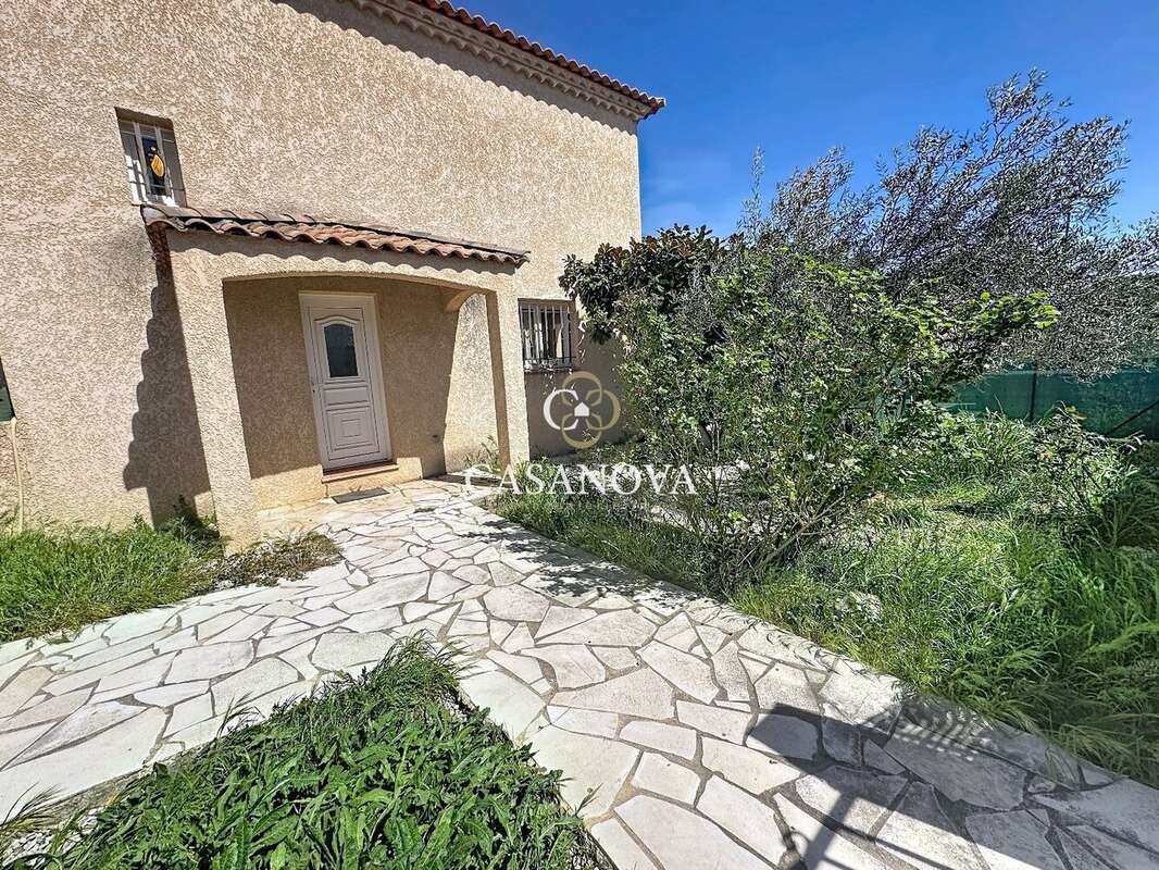 Maison à PERET