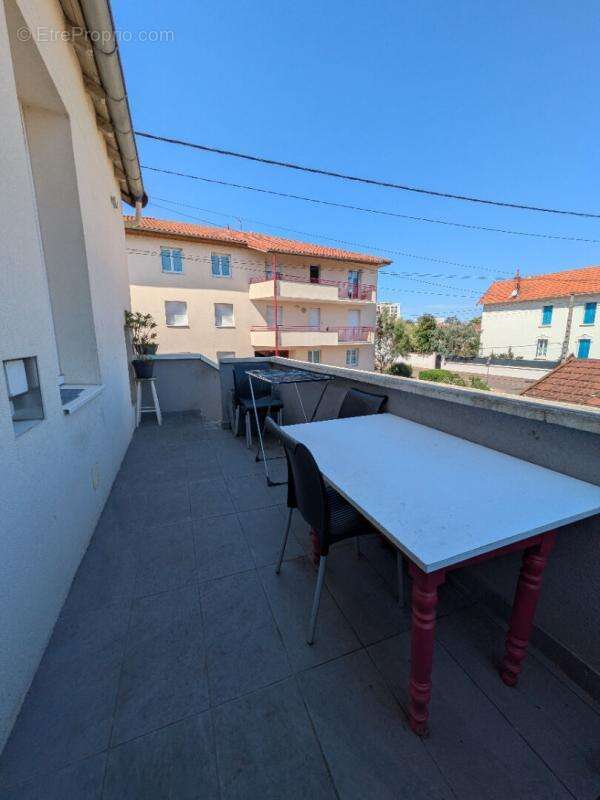 Appartement à LE COTEAU