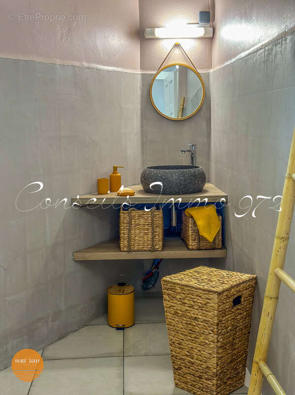 Maison à RIVIERE-PILOTE