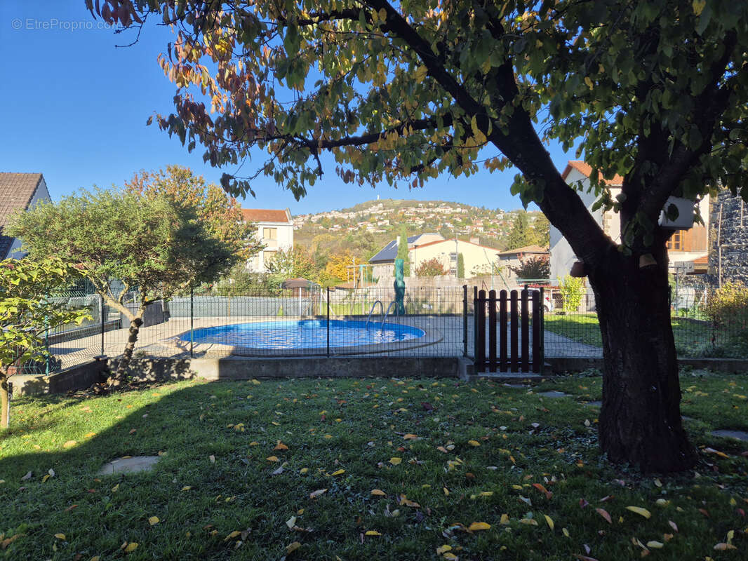 Maison à VEYRE-MONTON