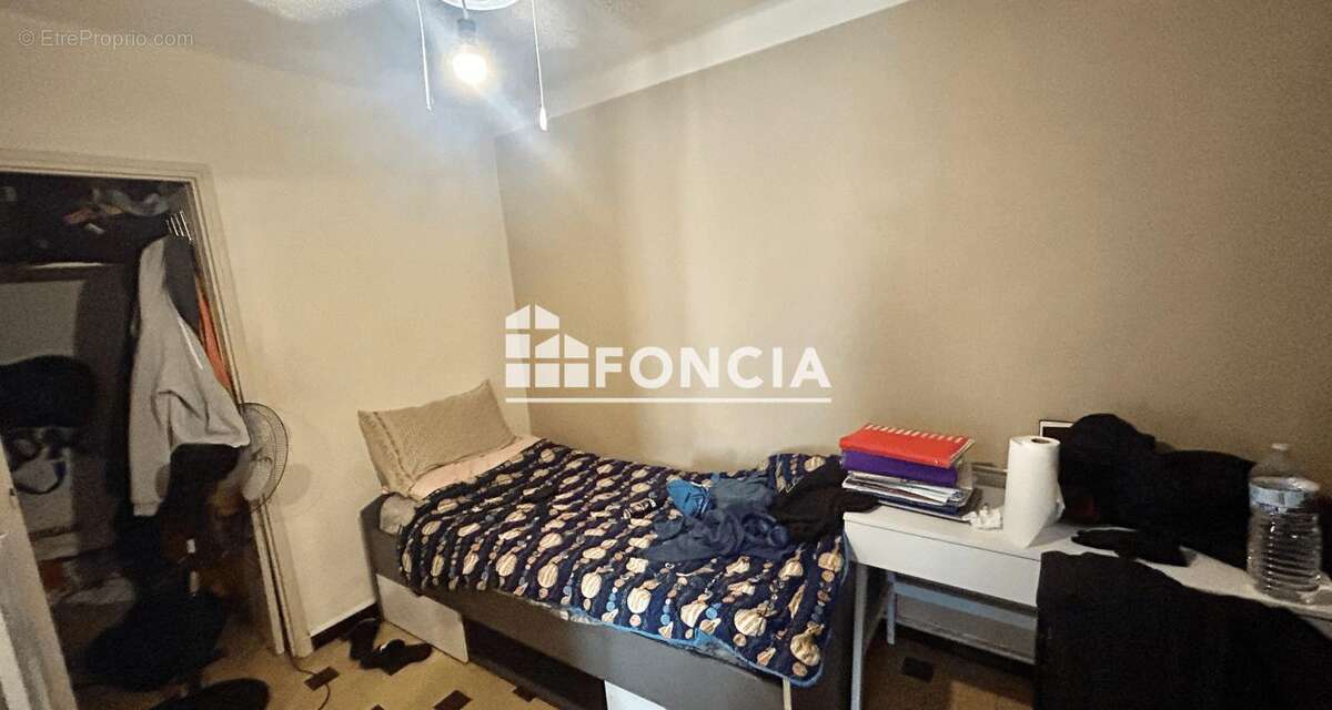 Appartement à MARSEILLE-4E