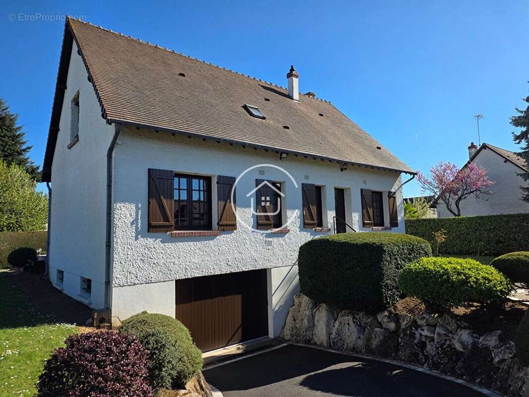 Maison à SAINT-GERVAIS-LA-FORET