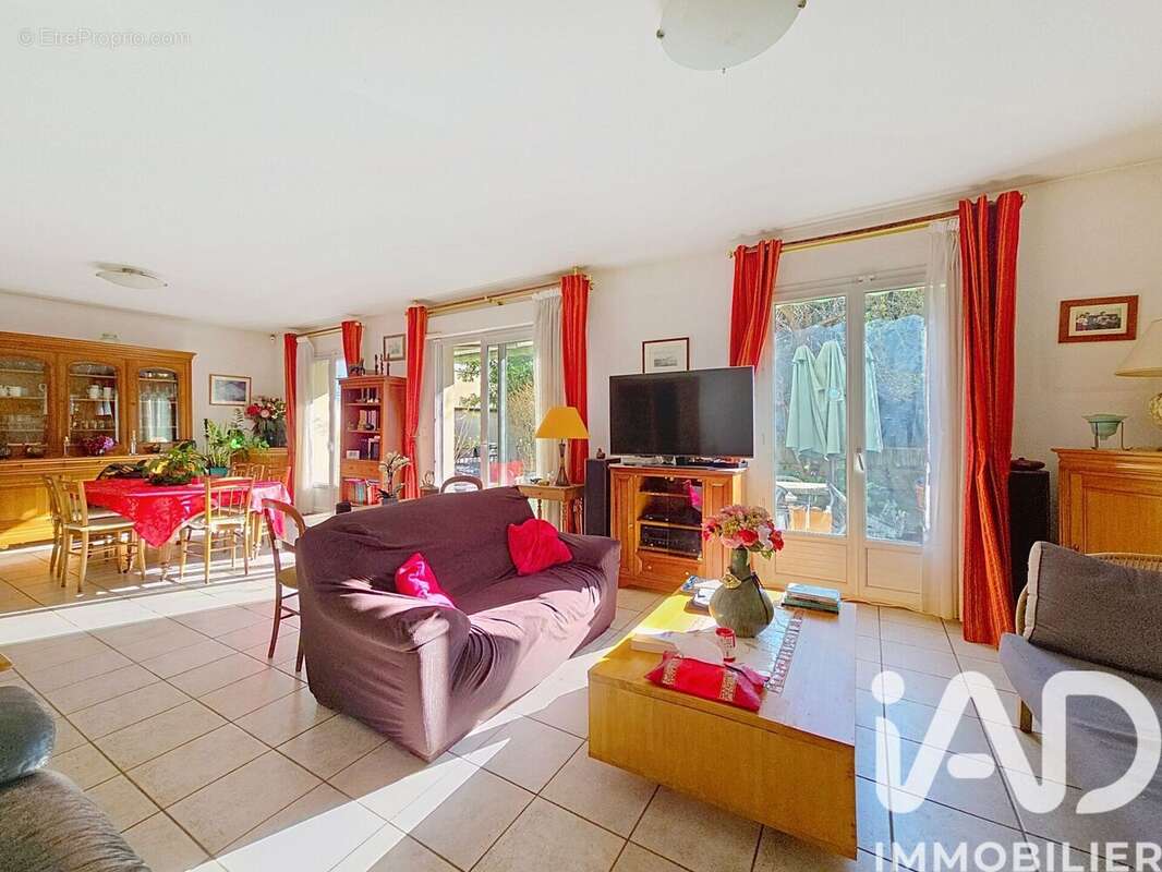 Photo 8 - Maison à SURESNES