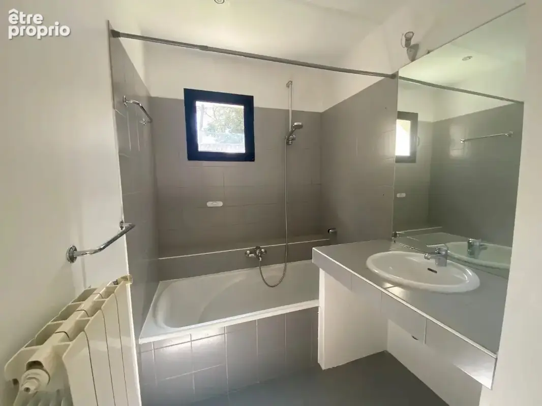 ASSAS  Élégante villa de plain-pied avec piscine dans un environnement privilégié - photo 18