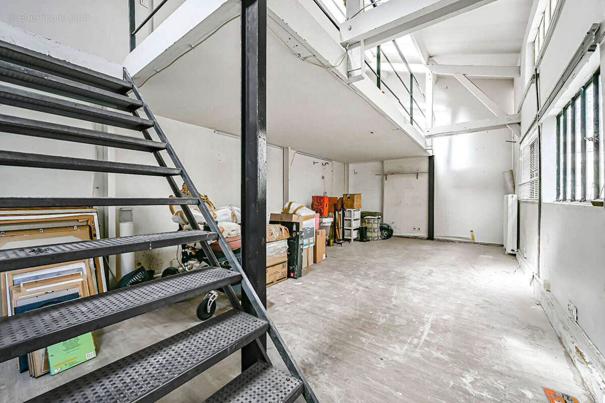 Commerce à PARIS-18E