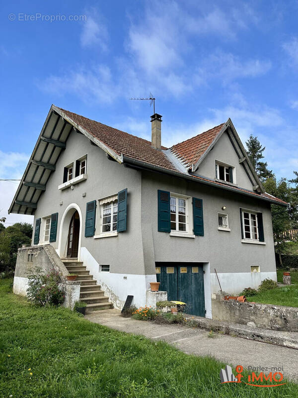 Maison à ANNOISIN-CHATELANS