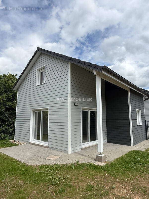 Maison à DOGNEVILLE
