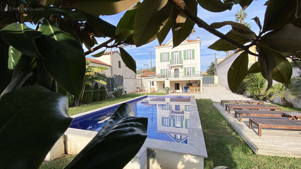 Maison à VALLAURIS