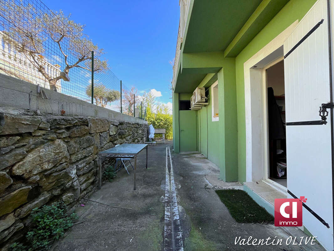 Vente : appartement t3 (40 m²) à la roquebrussanne - photo 8
