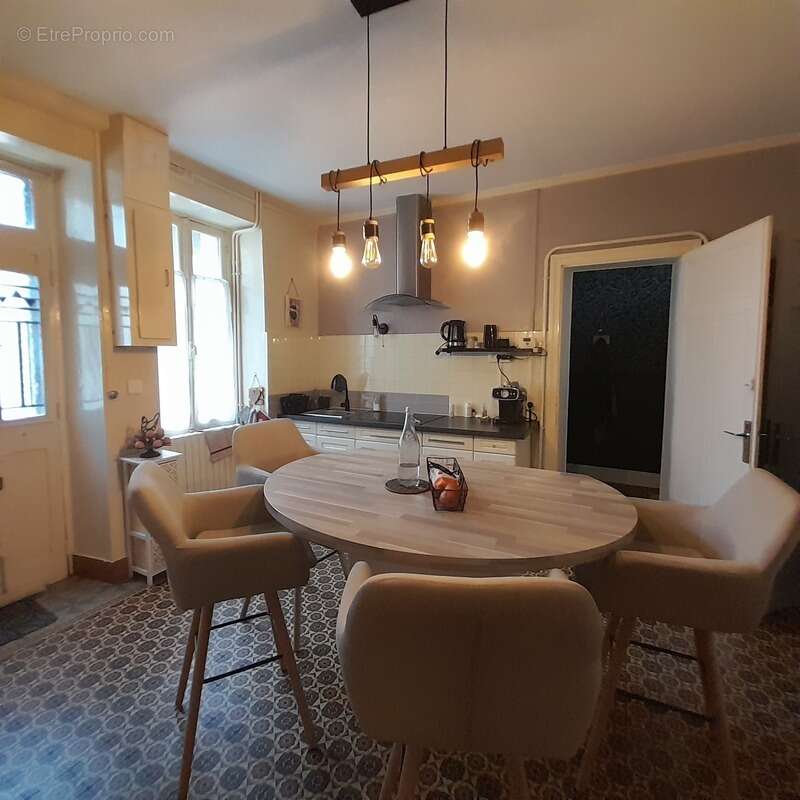 Maison à SAINT-MARCEL