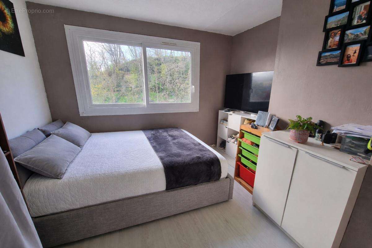 Appartement à NEUVILLE-SUR-SAONE
