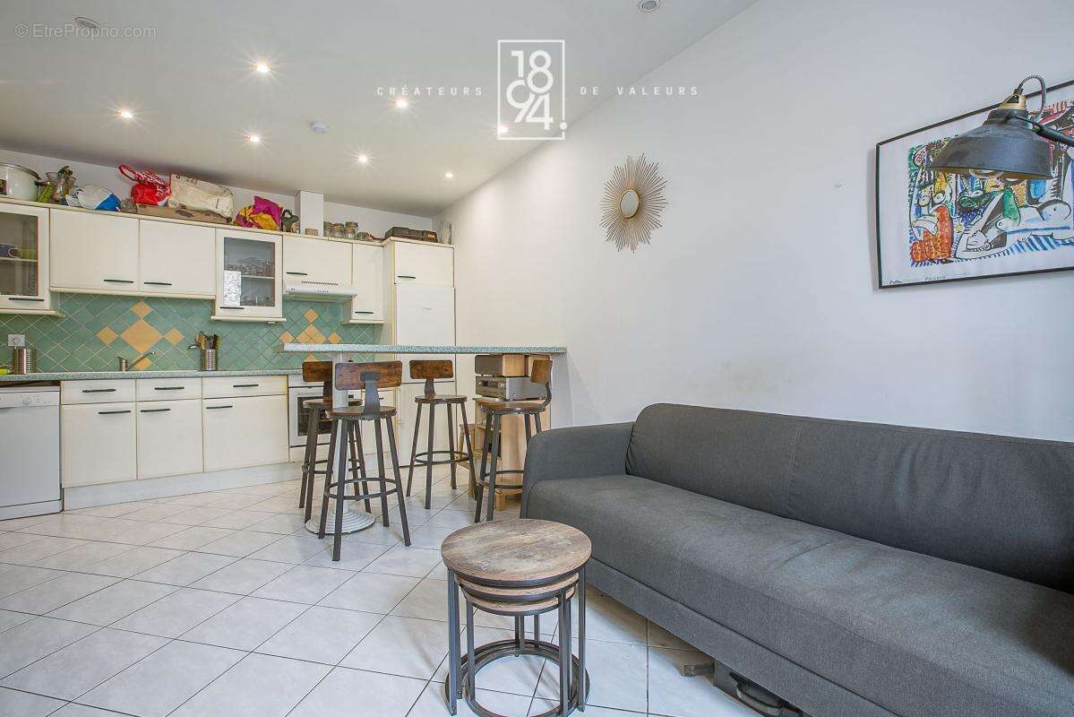 Appartement à MARSEILLE-7E
