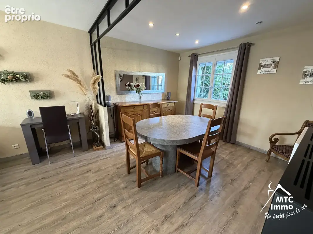 Maison familiale 111 m2 / garage 14 m2 / piscine / terrain 363 m2 - photo 4