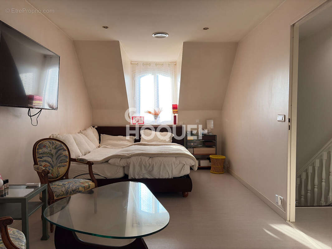 Maison à SOISY-SUR-SEINE