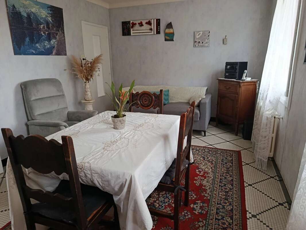 Maison à LA CHAPELLE-LAUNAY