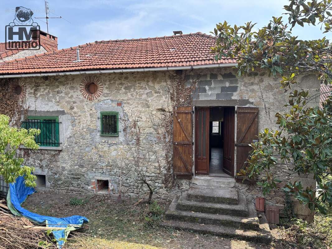 Maison 135 m² à Eyjeaux  - photo 7