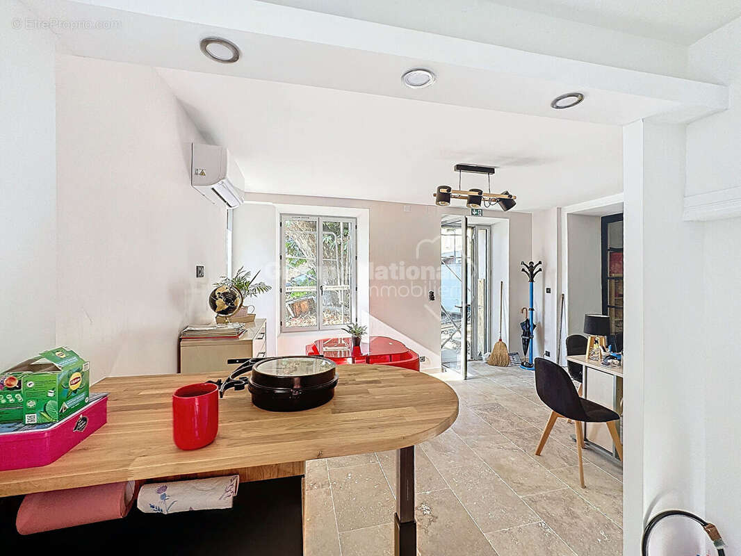 Appartement à COURTHEZON